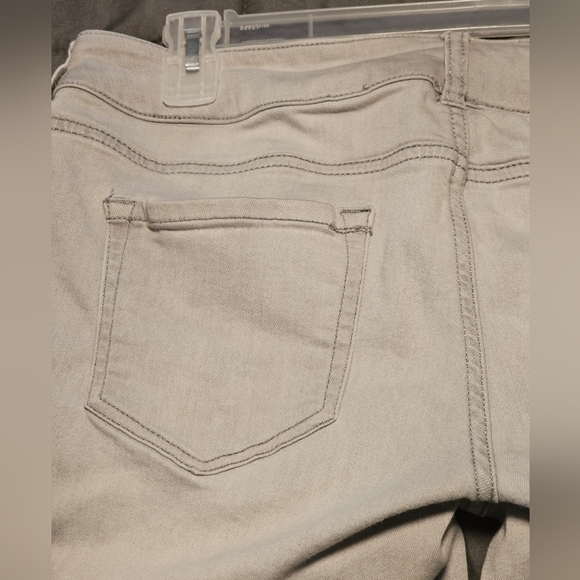 Maurices Jeans sz L gray - Picture 5 of 7